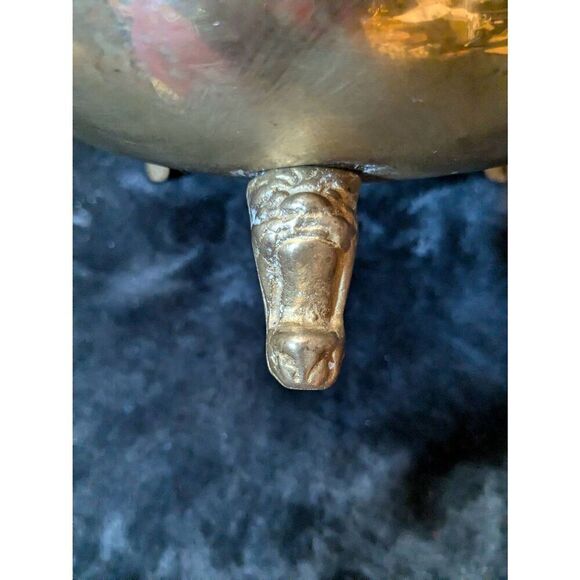 Vintage solid brass cauldron,plant pot 8Wx6H - Picture 10 of 11